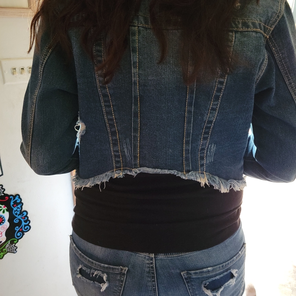 Rue 21 Cropped Blue Denim Jacket, Size M - Picture 8 of 8